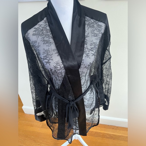 Victoria's Secret Sheer Black Lace Robe - Picture 4 of 7